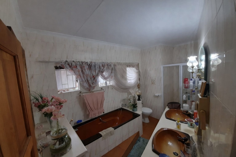 4 Bedroom Property for Sale in Cashan North West